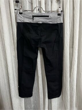 Lululemon Leggings with Heather Gray Waistband and Zipper Pocket